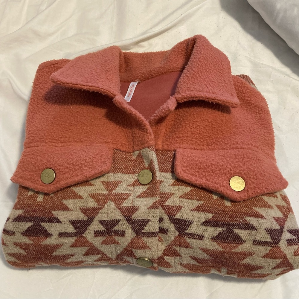 Aztec pink Shacket - Picture 2 of 5